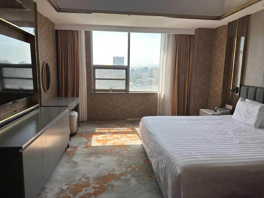 Beijing Jingyi Hotel Exteriér fotografie